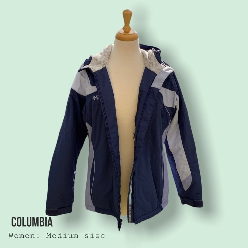 Columbia Dark and Light Blue Jacket Women Size Medium Good Conditions